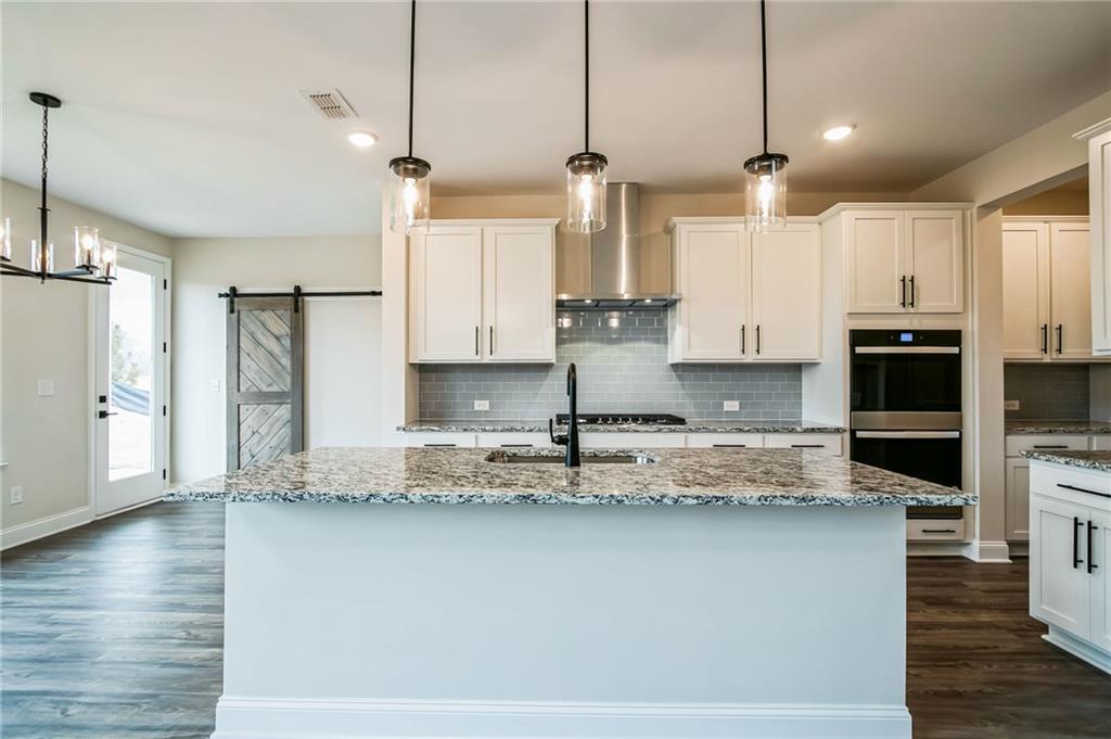 153 Barton Springs Property Photo 7