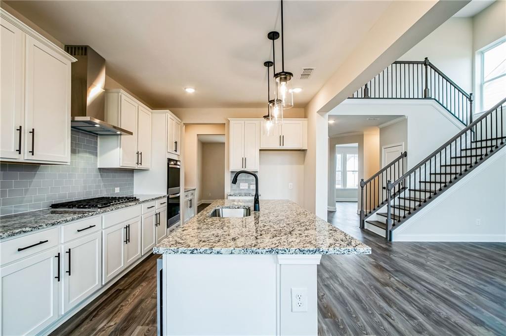 153 Barton Springs Property Photo 8