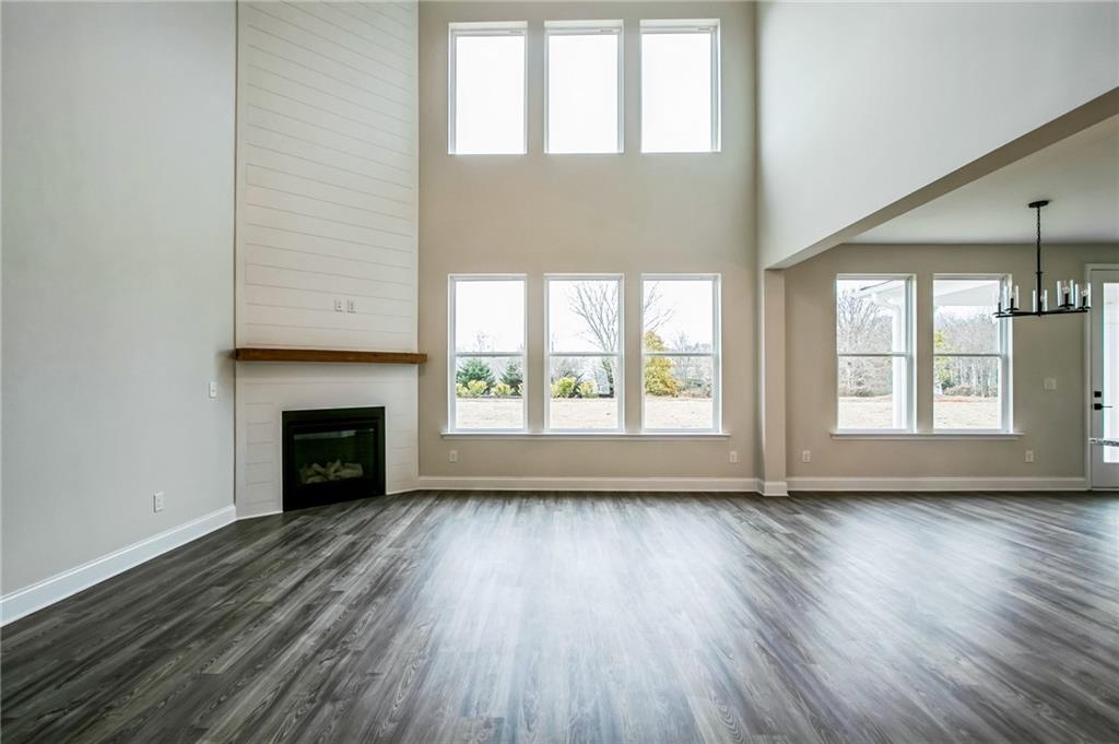 153 Barton Springs Property Photo 11