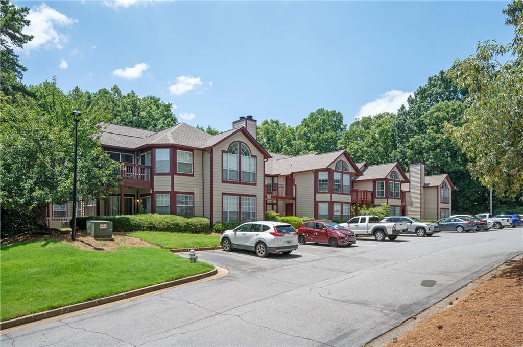 915 Wentworth Court Property Photo 1