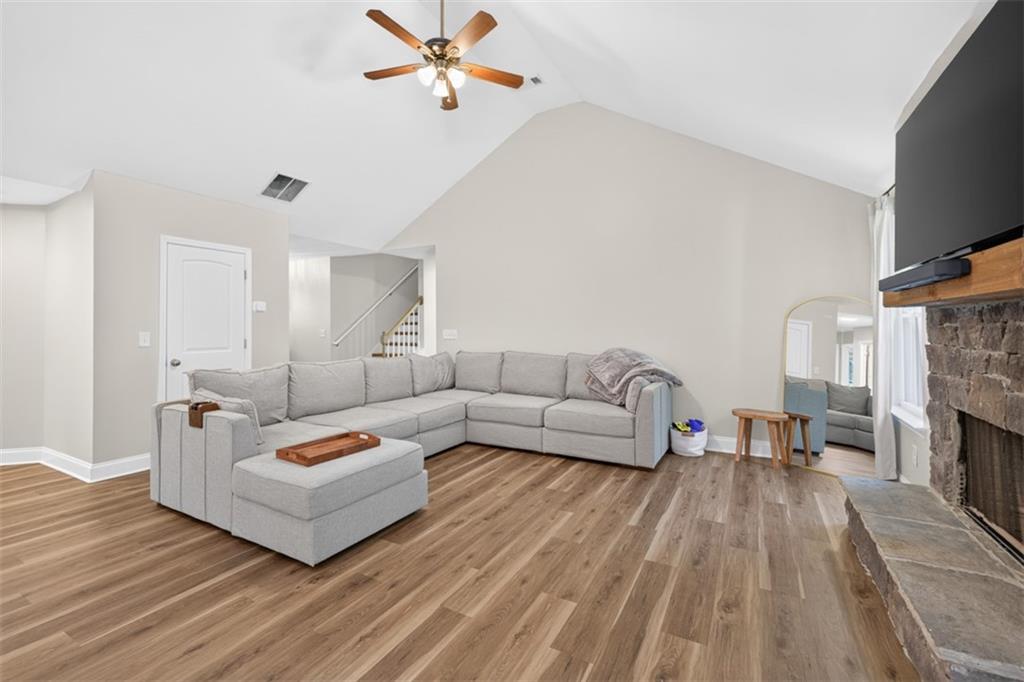 2565 Aaron Court Property Photo 7