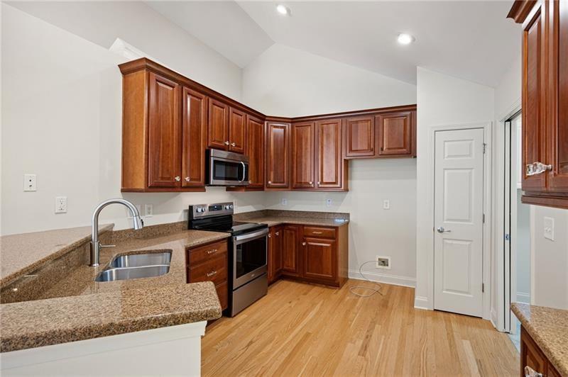 5276 Stone Village Circle Unit 8 Property Photo 10