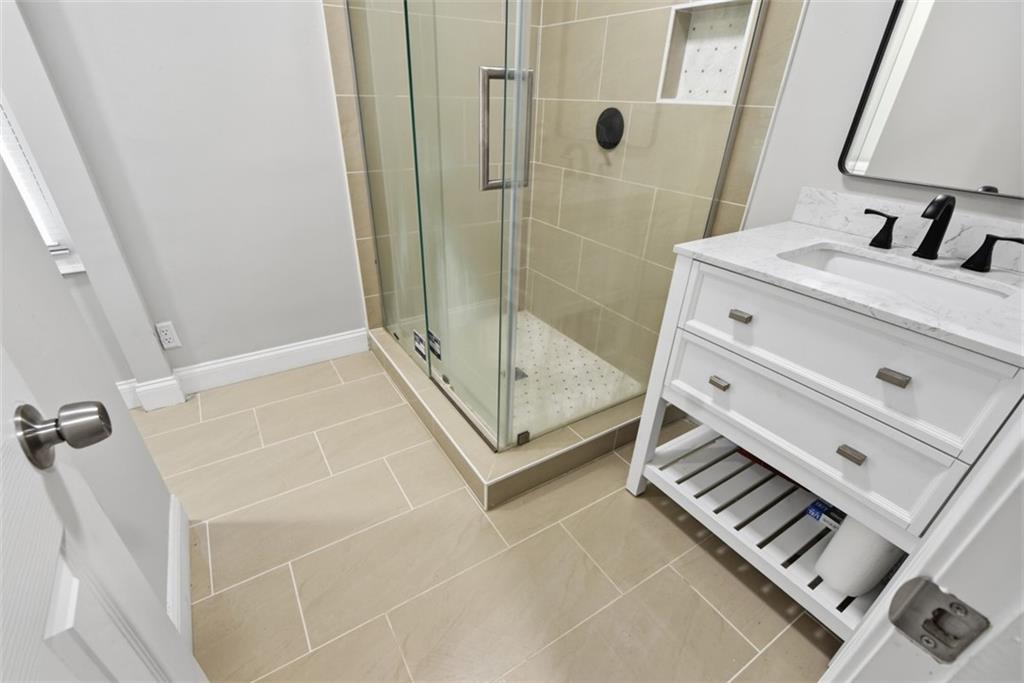 2805 Long Way Property Photo 27