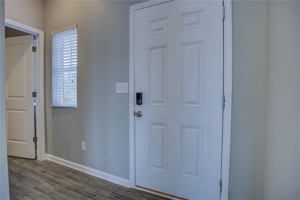 2502 Fraggle Roc Property Photo 3