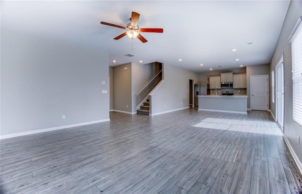 2502 Fraggle Roc Property Photo 6
