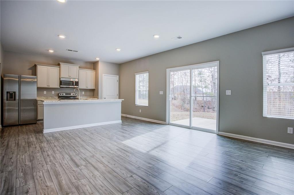 2502 Fraggle Roc Property Photo 8