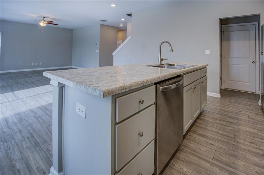 2502 Fraggle Roc Property Photo 14