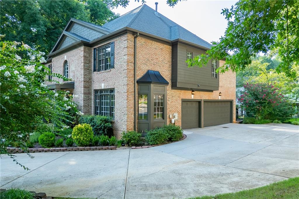 2758 Pathview Drive Property Photo 6