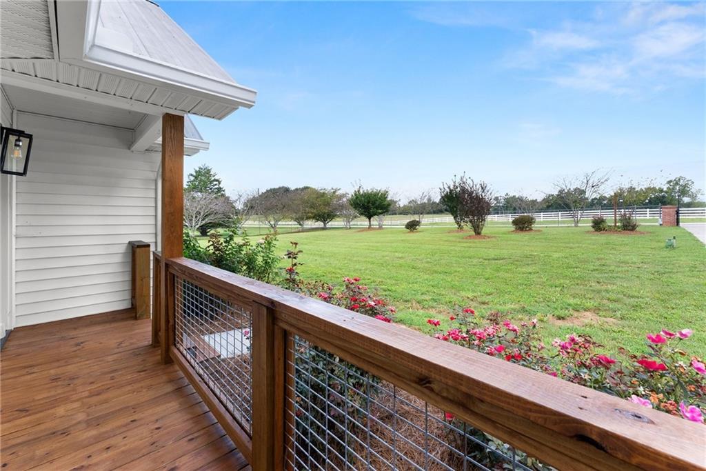5820 Steve Black Road Property Photo 2