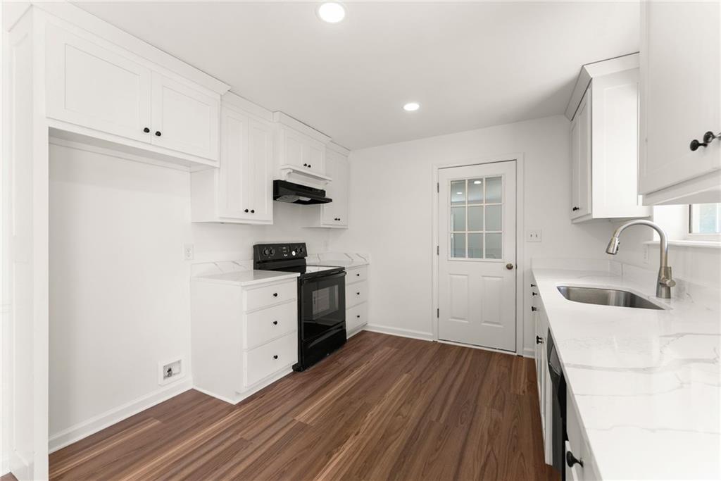 5820 Steve Black Road Property Photo 16