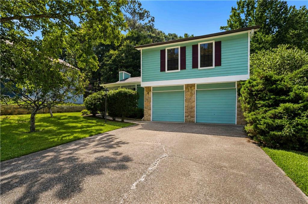 5556 Weatherford Road Property Photo 1