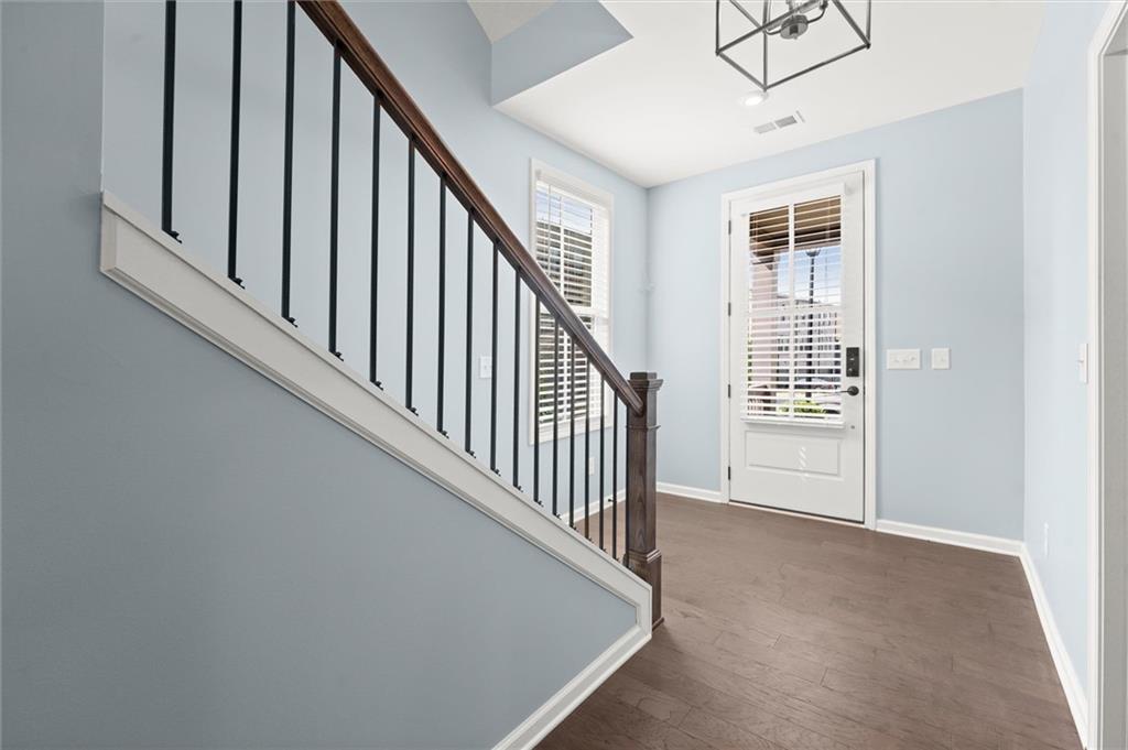 6460 Cortland Walk Property Photo 10