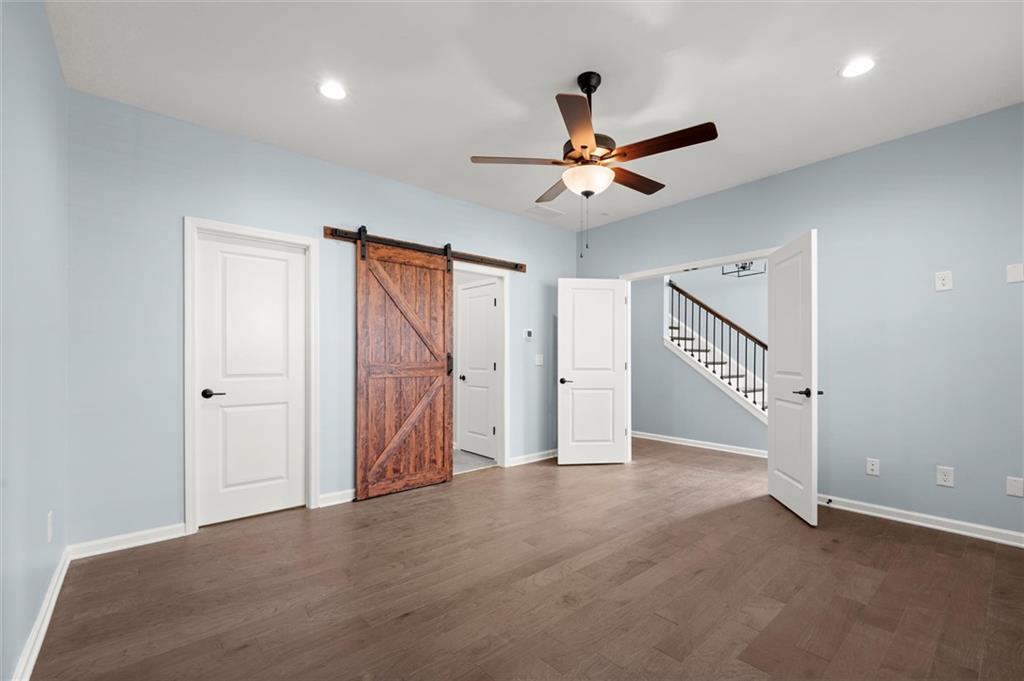 6460 Cortland Walk Property Photo 12