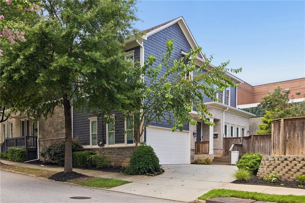 1206 Hardee Street NE Property Photo 1