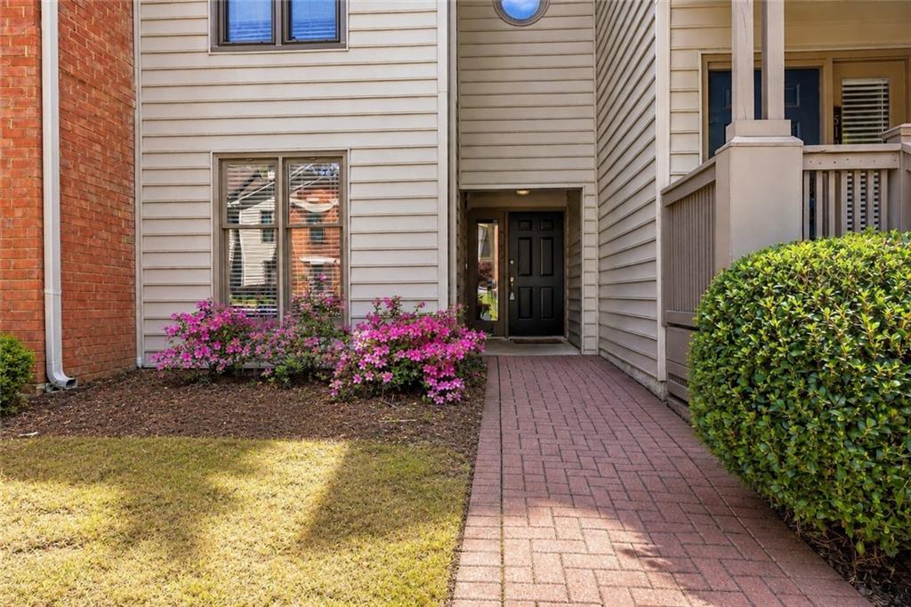 507 Garden Court Property Photo 1