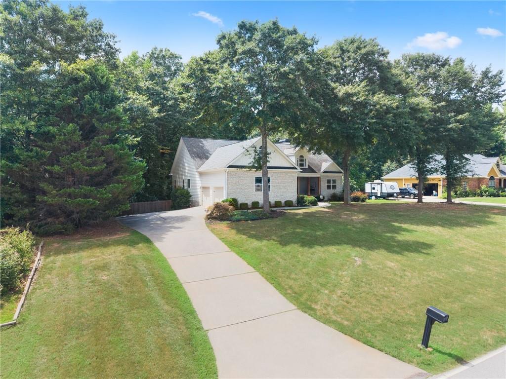 860 Lakeview Drive Property Photo 8