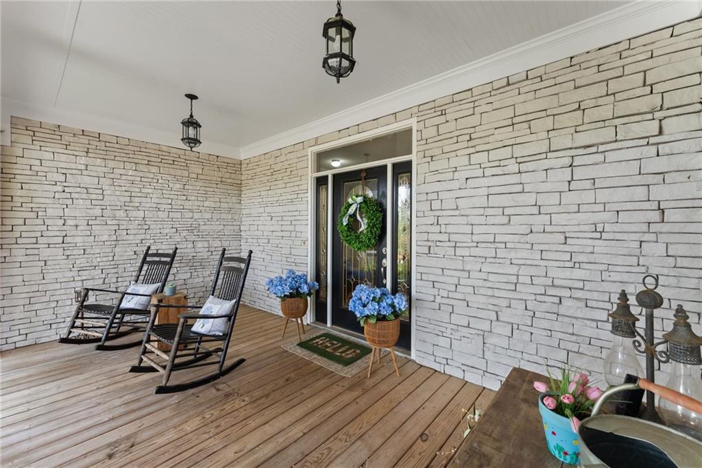 860 Lakeview Drive Property Photo 14