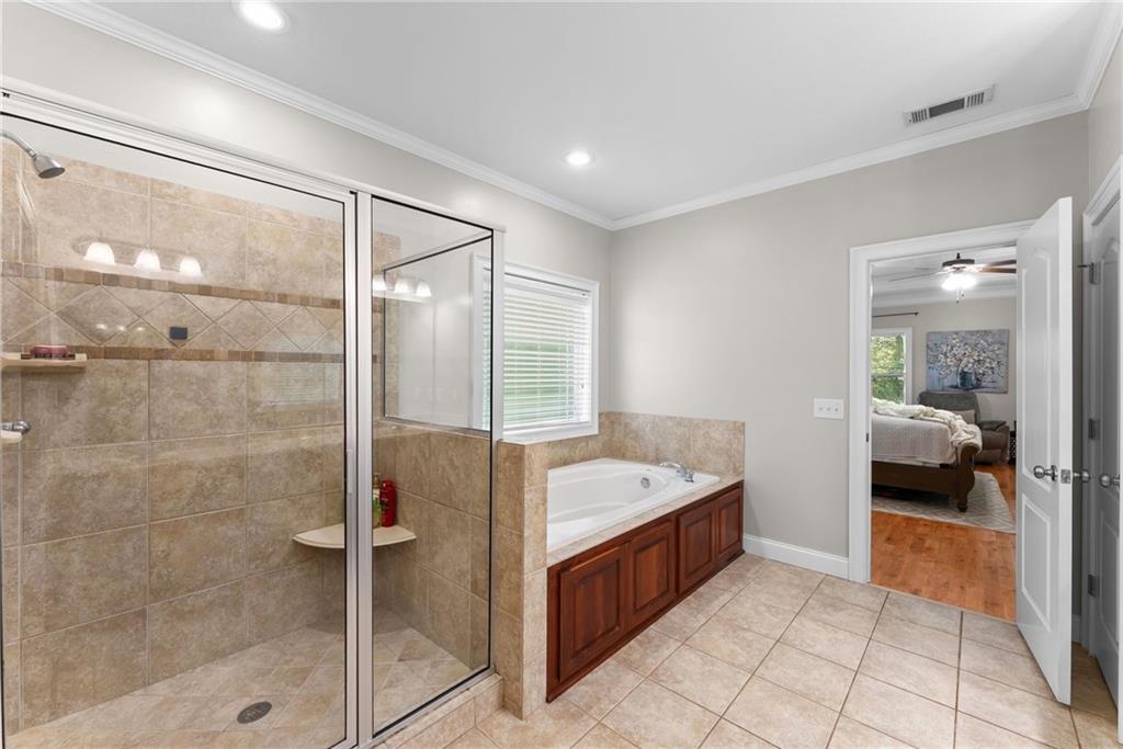 860 Lakeview Drive Property Photo 39