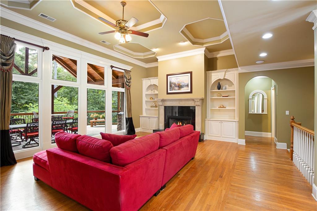 8320 Glen Lake Drive Property Photo 11