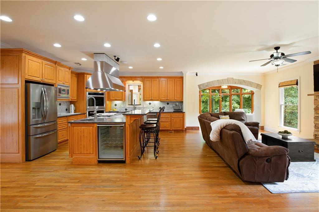 8320 Glen Lake Drive Property Photo 16