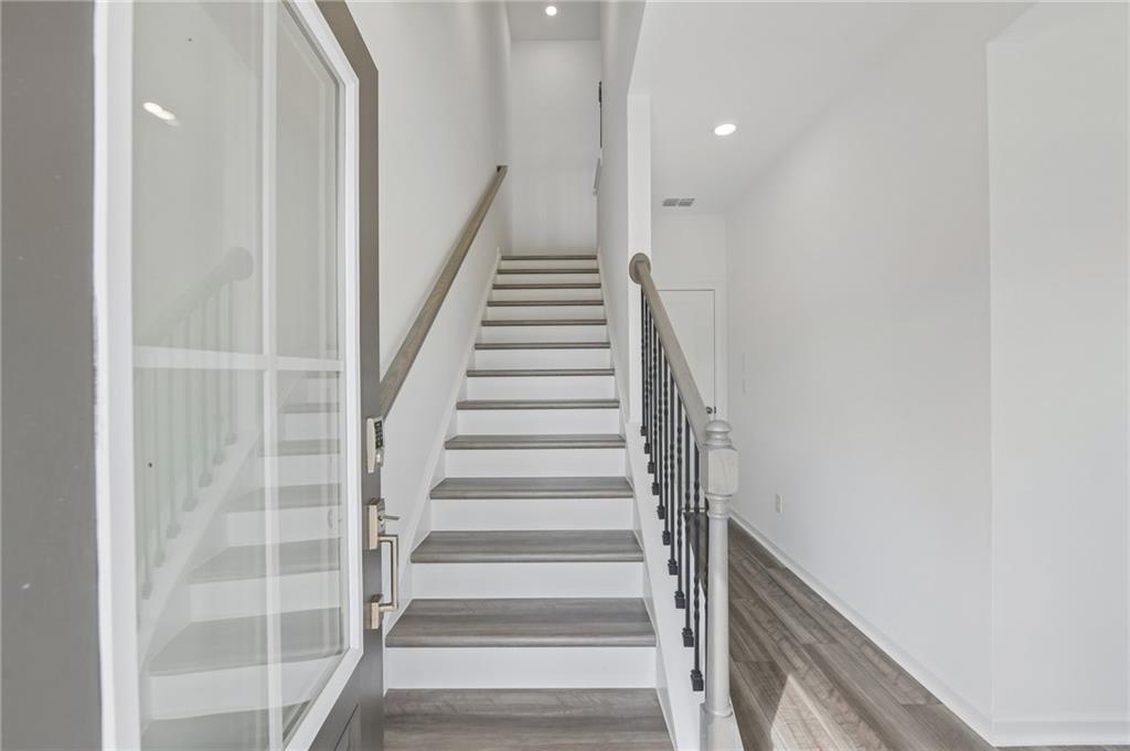 101 Epperly Way Property Photo 6