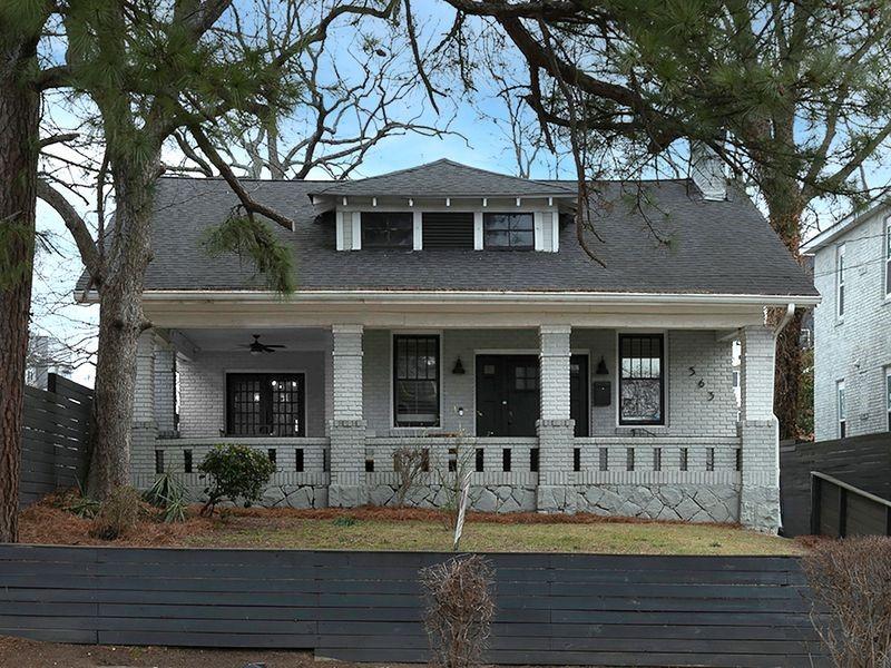 563 Parkway Drive NE Property Photo 1