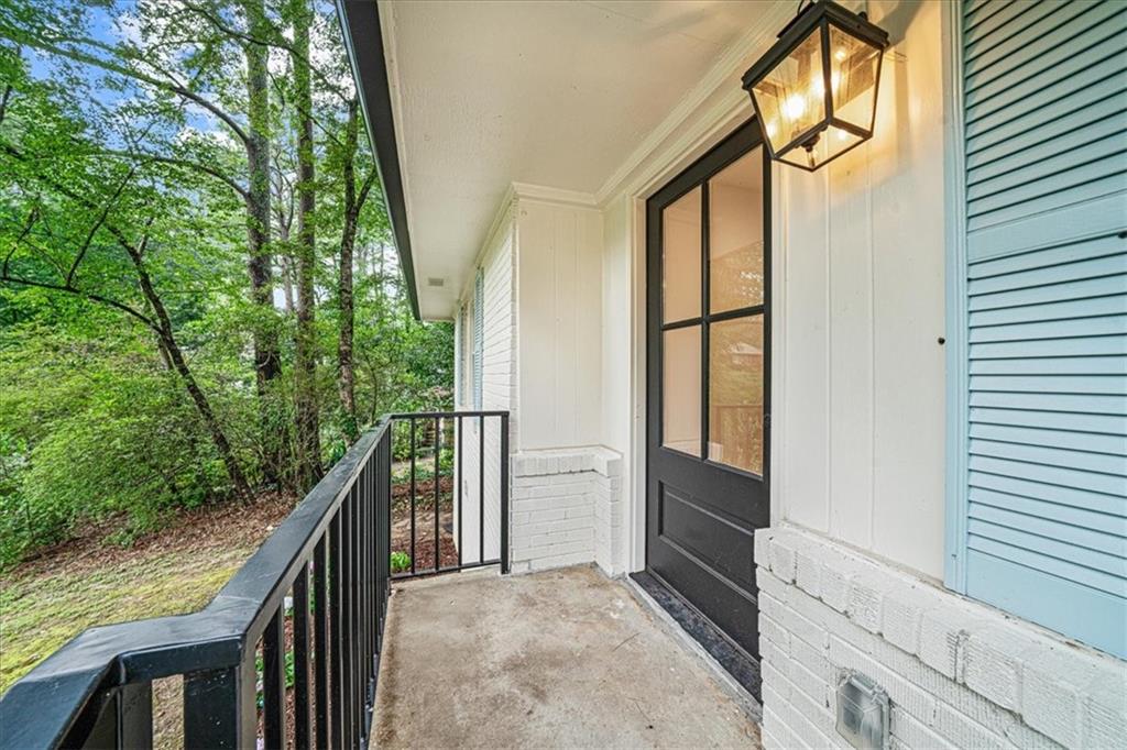 1875 Ravenwood Way Ne Property Photo 2