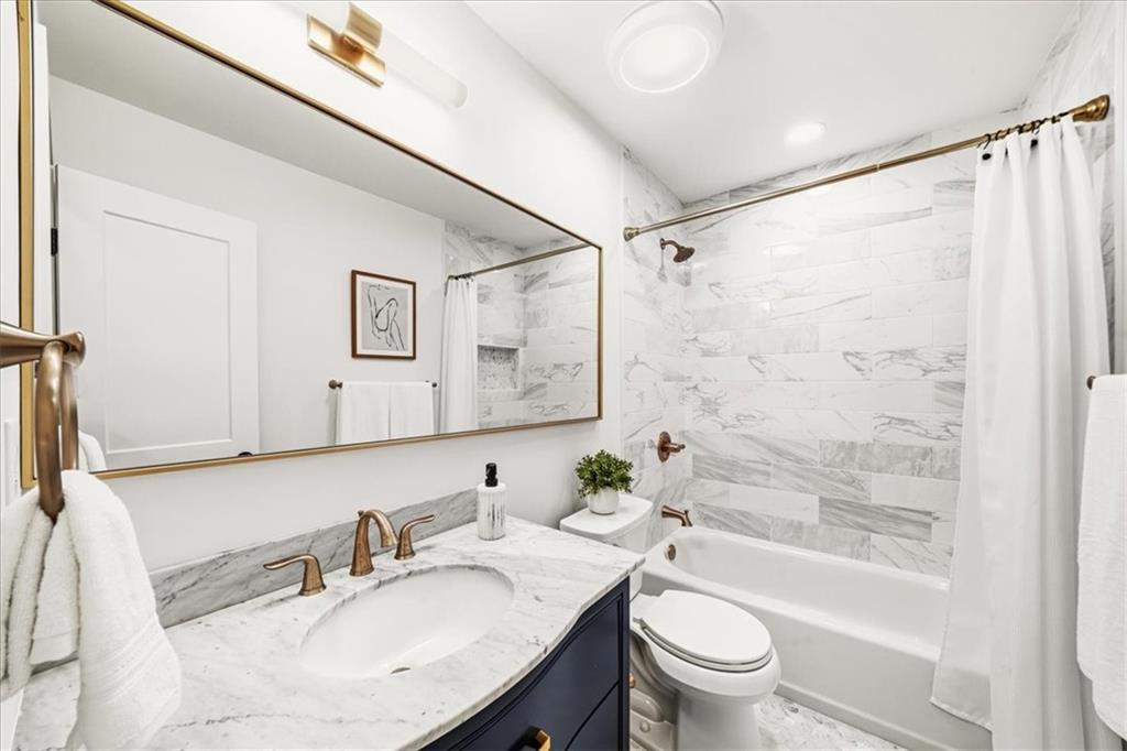 1875 Ravenwood Way Ne Property Photo 13