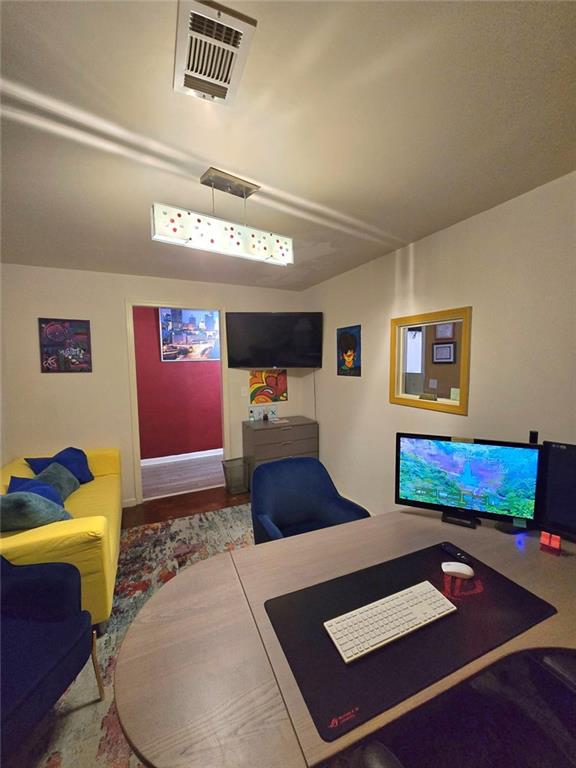 7809911 Property Photo 6