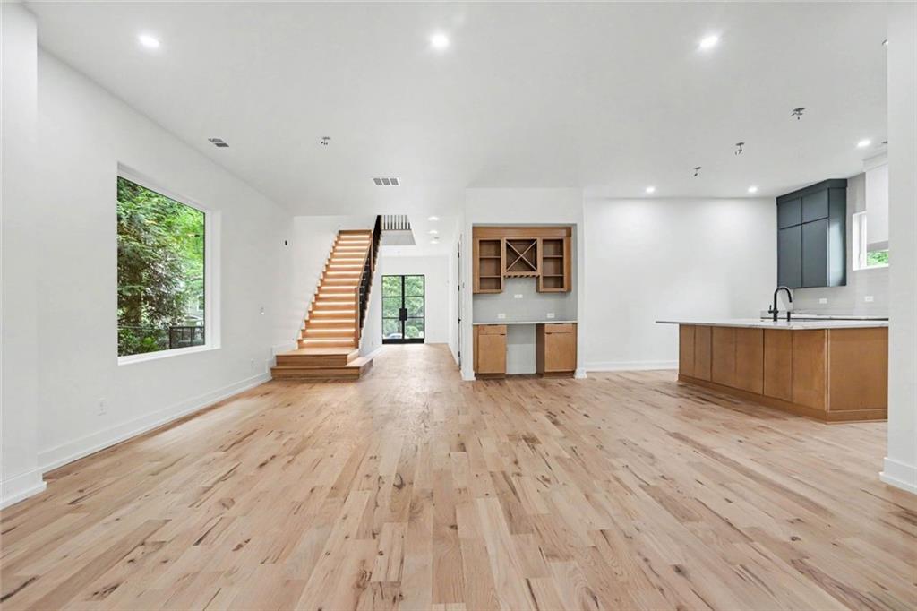 7809930 Property Photo 7