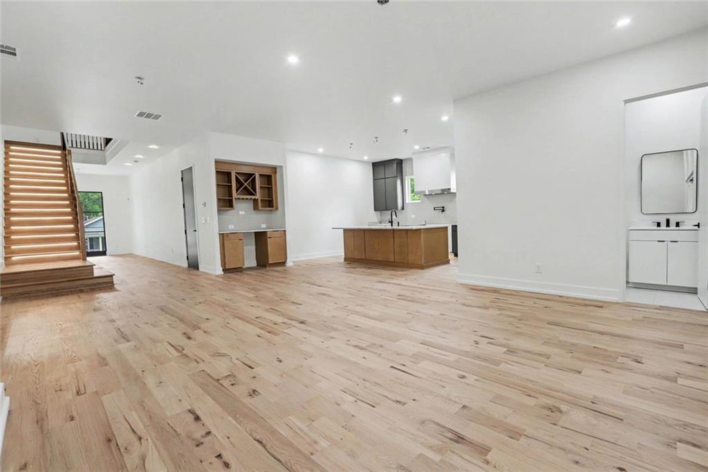 7809930 Property Photo 9