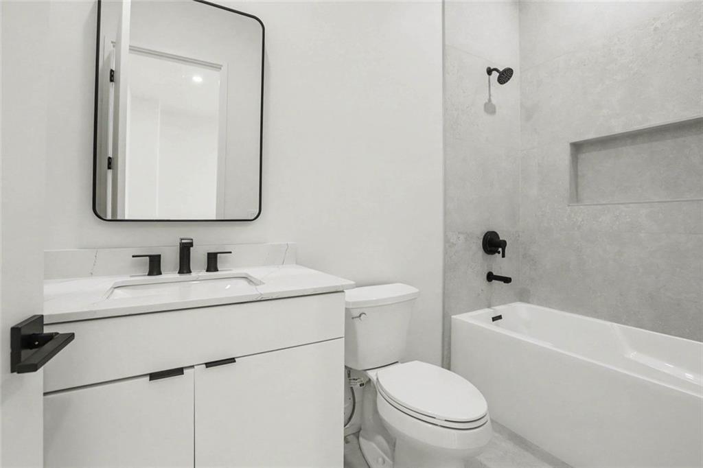 7809930 Property Photo 10
