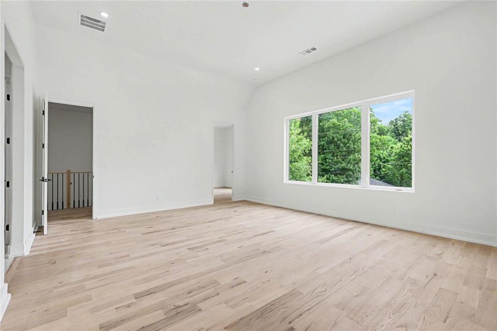 7809930 Property Photo 23