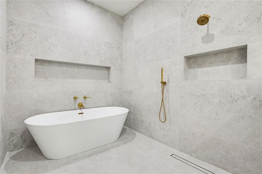 7809930 Property Photo 26