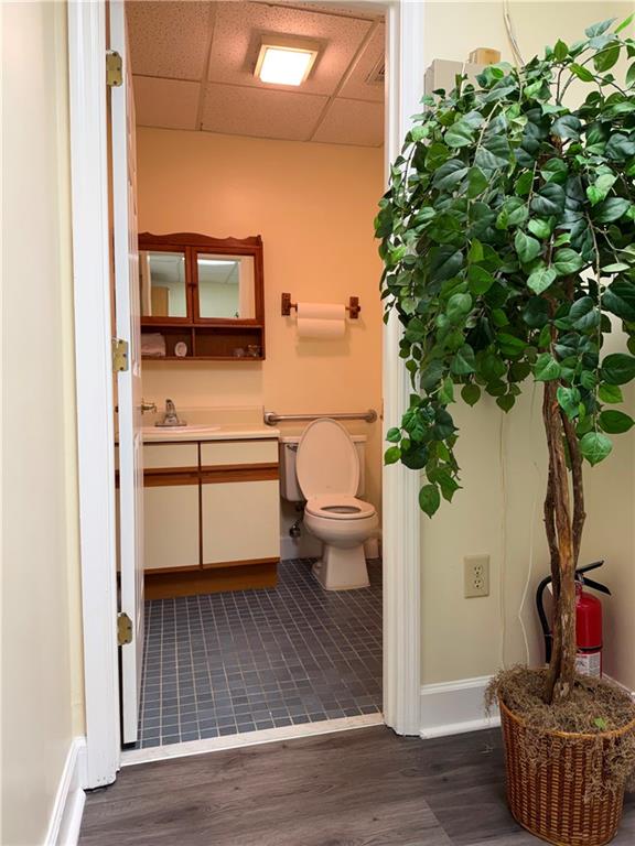 732 Holcomb Bridge Road Property Photo 11