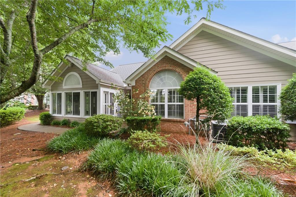 2235 Orchard Place Property Photo 1