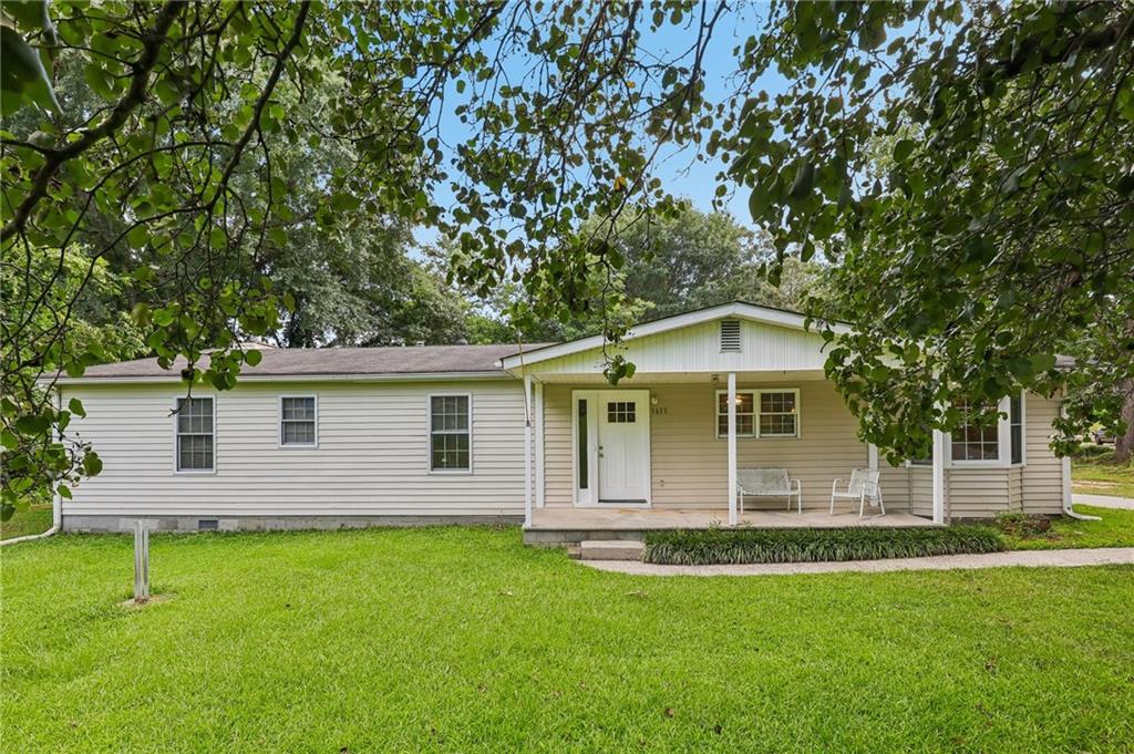 1615 New Hope Road Property Photo 1