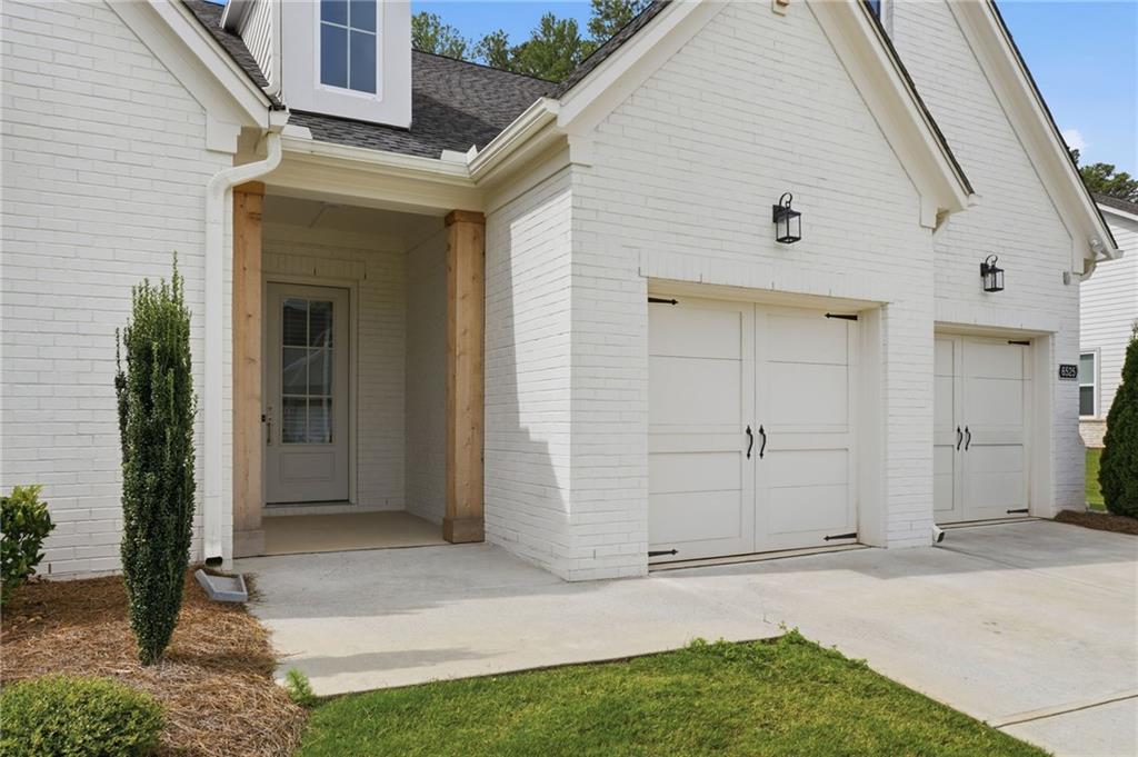 6525 Namon Valley Drive Property Photo 5