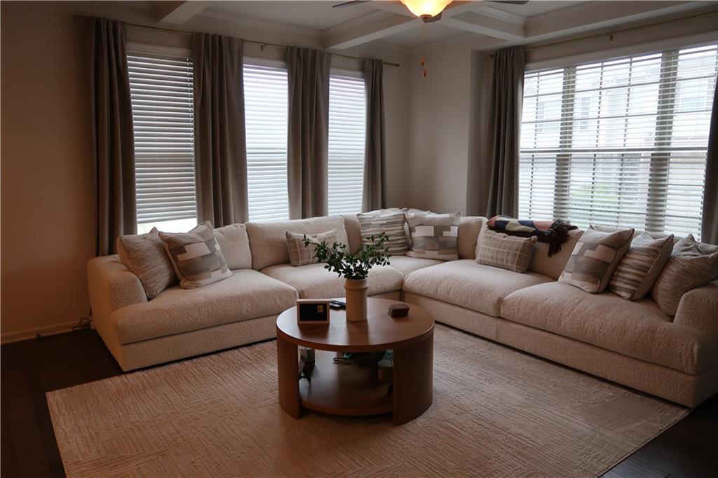 5740 Radford Loop Property Photo 11