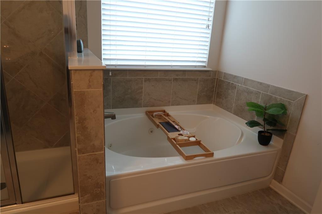 5740 Radford Loop Property Photo 23
