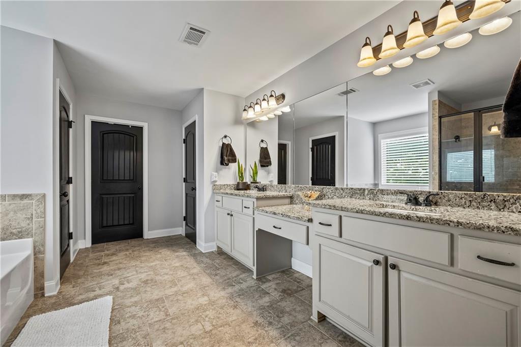 672 Callie Circle Property Photo 34