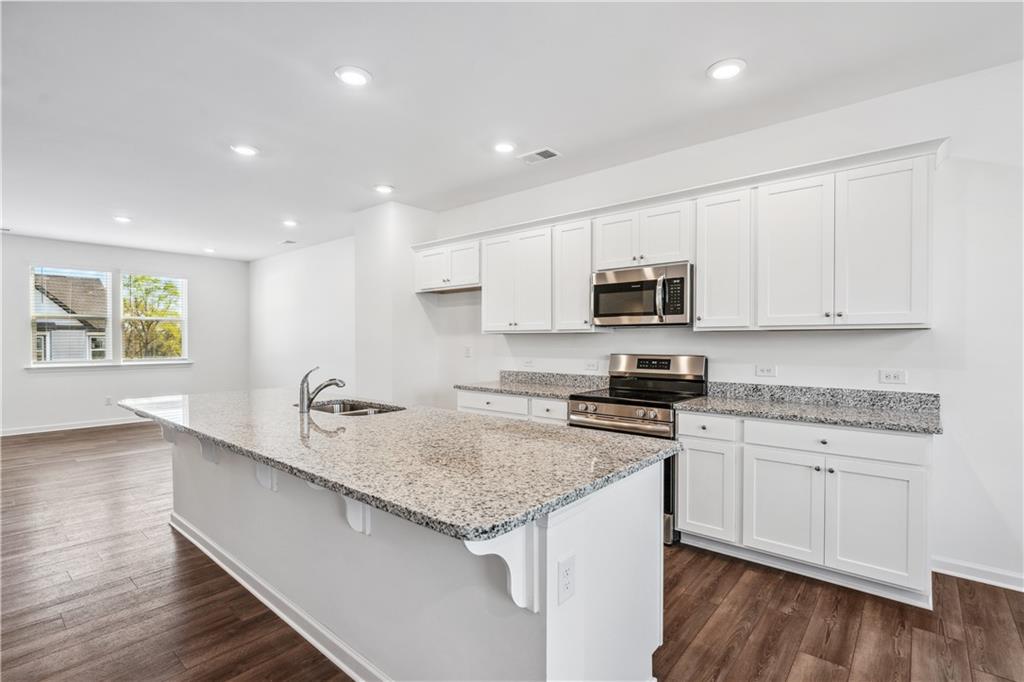 33 Constitution Avenue Property Photo 6