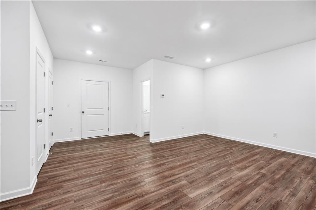 33 Constitution Avenue Property Photo 11