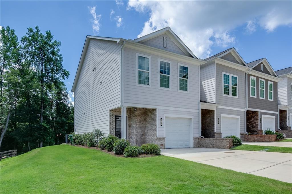 124 Greenview Court Property Photo 2