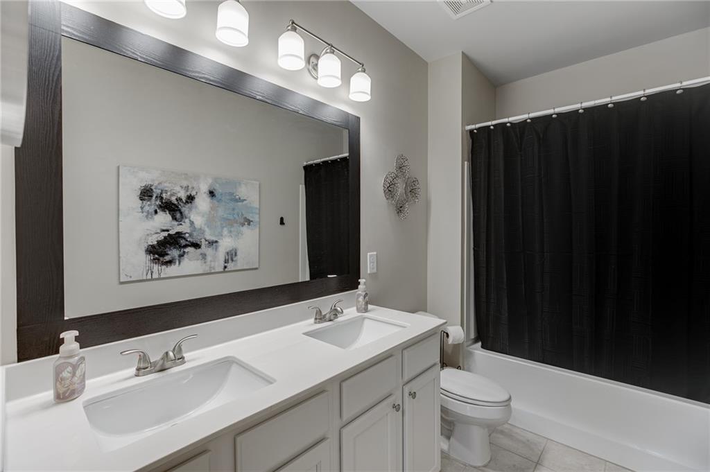 124 Greenview Court Property Photo 22