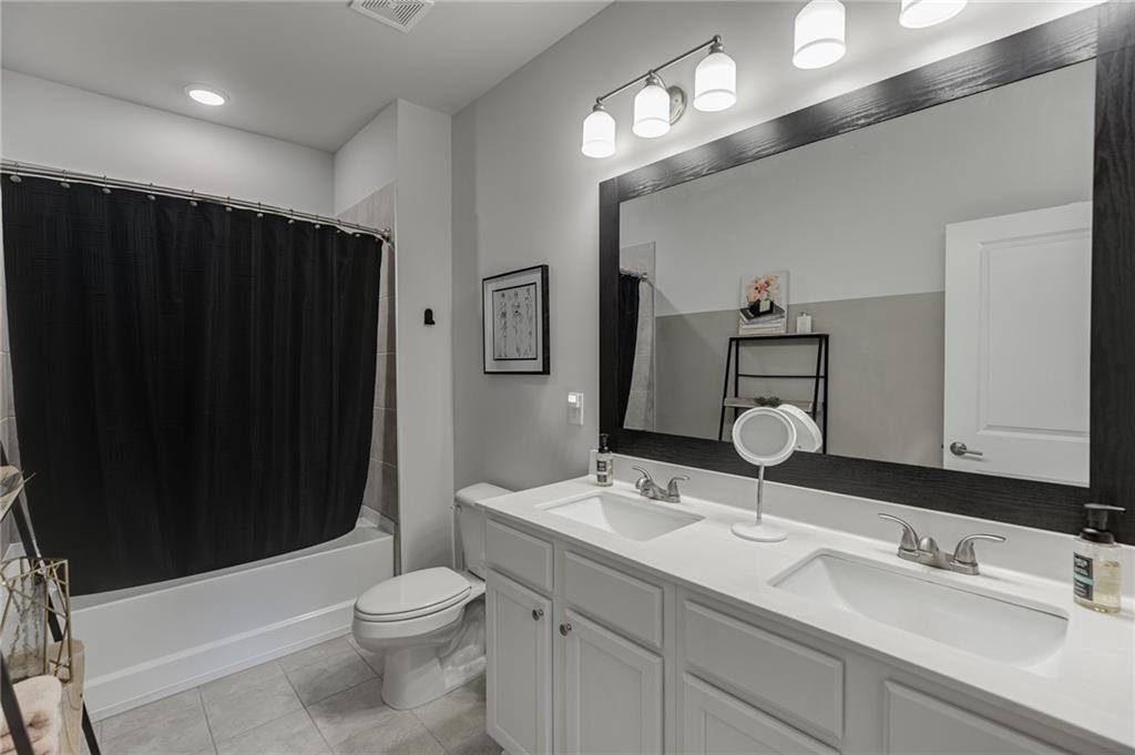 124 Greenview Court Property Photo 29