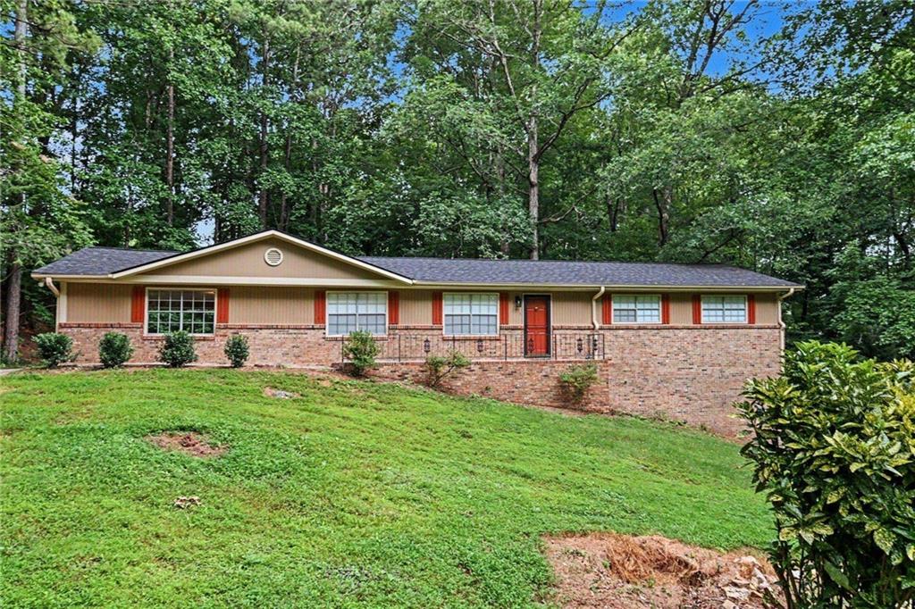 2216 Chestnut Log Drive Property Photo 1