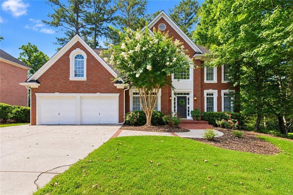 2046 Kinsmon Drive Property Photo 1