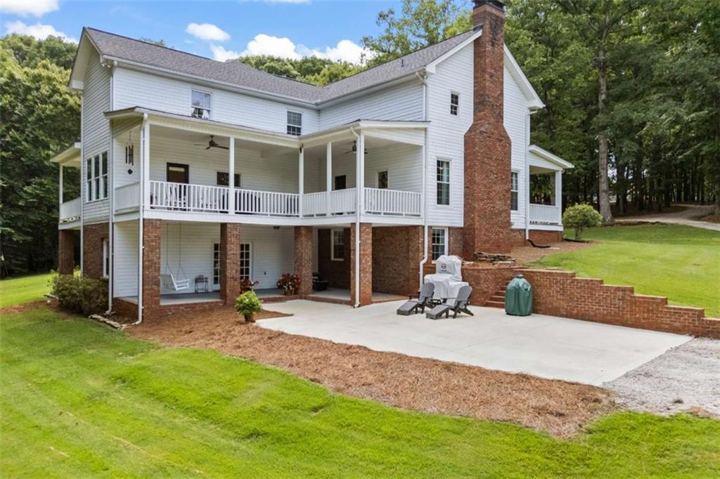 3040 Venable Lane Property Photo 8