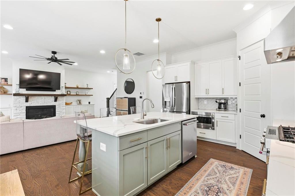 1934 Westside Boulevard Property Photo 6